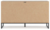 Deanlow Bedroom Package