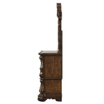Leovanni Dresser